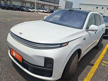 li 9 ultra 2025: Lixiang L7: 2025 г., 1.5 л, Автомат, Гибрид, Кроссовер — 1