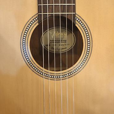 valencia gitara: Klassik gitara Valencia VA434 Simlərin sayı: 6 Üst:Sitka Spruce Qol — 3