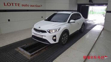 Kia: Kia Stonic: 2018 г., 1.6 л, Дизель, Кроссовер