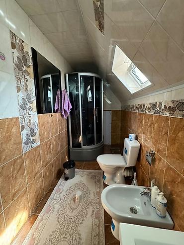 Посуточная аренда: 250 м², 6 комнат и более, ул. Кара-Дарыя, Без подселения — 8