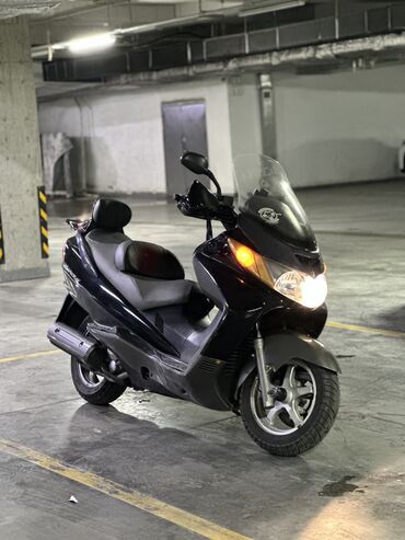 купить мотоцикл бу недорого: Макси-скутер Suzuki, 420 куб. см, Бензин, Б/у