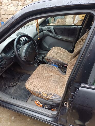 Opel: Opel Astra: 1.6 l | 1995 il 6500000 km Sedan — 8