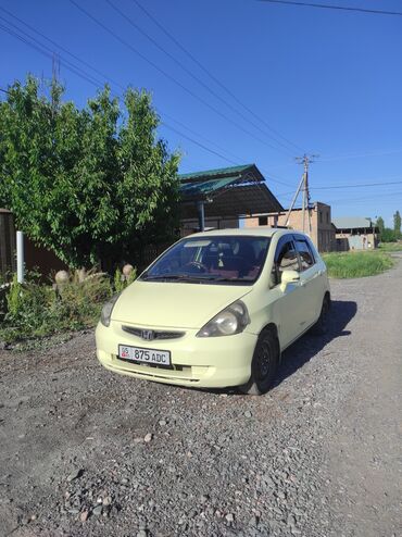 Транспорт: Honda Fit: 2003 г., 1.3 л, Вариатор, Бензин, Универсал