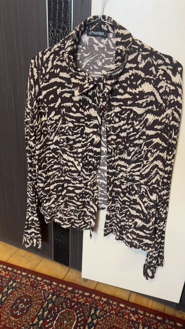 Dəstlər, kostyumlar: Qadın üst geyimləri dəsti - Krem rəngli, qara bəzəkli kardiqan — 2