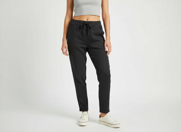 dres nike tech fleece spodnie: Штани жіночі, розмір M