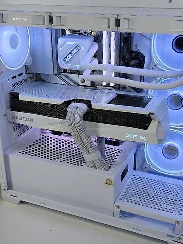 Desktop računari i radne stanice: Ryzen 7 9800X3D RX 9070XT X870 32GB 2TB - SM106PC. ✨ Prodaja i — 19