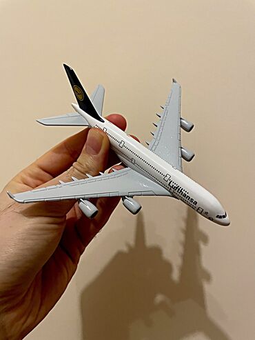 Təyyarə maketləri: Təyyarə modeli AİRBUS A380 Lufthansa Dəmir ağır modeldir gözəl