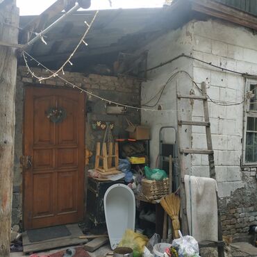 половина дома: Полдома, 35 м², 2 комнаты, Риэлтор, Старый ремонт