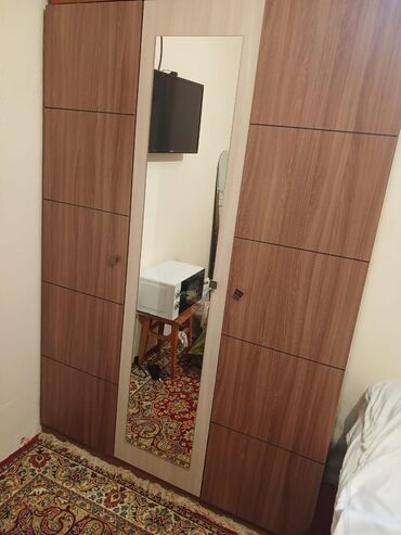 Dolablar: İşlənmiş, 3 qapılı Düz dolab, Qarderob, paltar dolabı