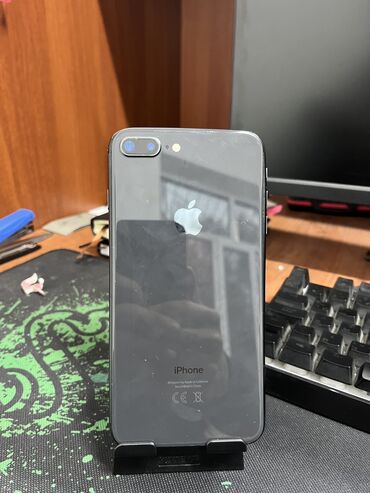 Apple iPhone: IPhone 8 Plus, Б/у, 32 ГБ, Черный, Чехол, 100 %