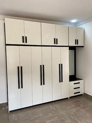 düz dolab: Yeni, 6 qapı, Güzgülü, Ağ, Açılan, Düz dolab — 1