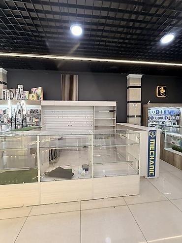 максат сити: Островок в ТЦ, 10 м², ГУМ, С оборудованием — 1