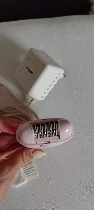polovan ipad: PHILIPS EPILATOR, sa adapterom i četkicom za čišćenje, korišćen ali — 2