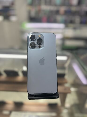 насинг фон 1: IPhone 13 Pro, Blue Titanium