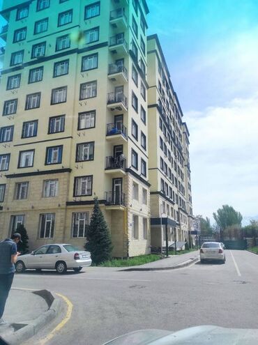 срочно продаётся 1 комнатная квартира в районе шлагбаум по улице кенсуйская 17 пересекает интергельпо: 1 бөлмө, 42 кв. м, Элитка, 3 кабат, Евроремонт