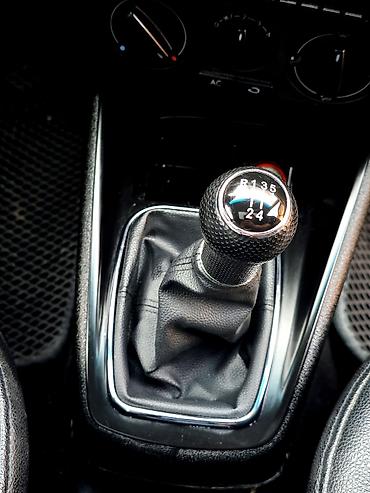 Volkswagen: Volkswagen Golf: 1998 г., 1.8 л, Механика, Бензин, Лифтбек — 12