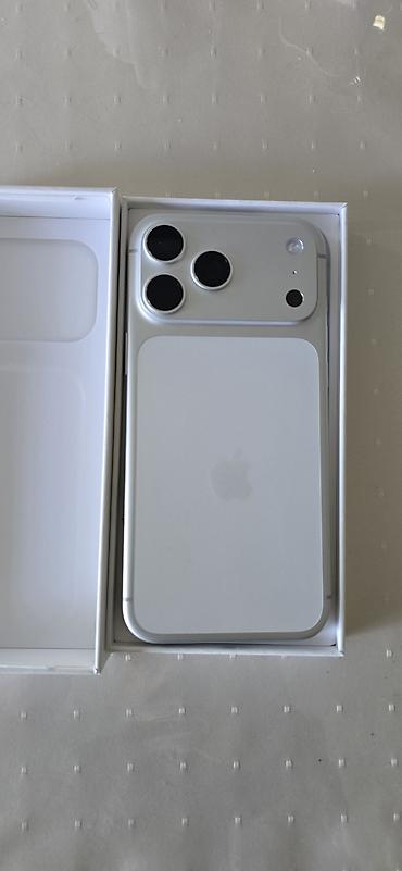 pixel 8pro: IPhone 17Pro max, титановый цвет (белый/натуральный). Комплектация на — 2