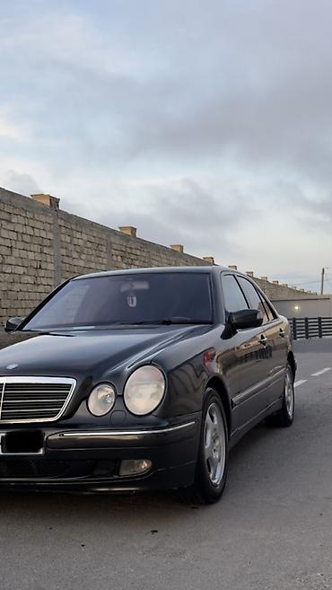 Mercedes-Benz: Mercedes-Benz E 220: 2.2 l | 2000 il Sedan — 19