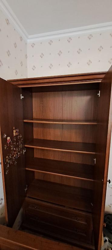 oyuncu koltu: Klassik üslubda iki qapılı taxta şkaf - Material: ağac teksturalı — 3