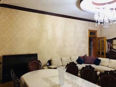 Qonaq otağı dəstləri: İşlənmiş, Jurnal masası, Komod, Masa və oturacaqlar, Kredit yoxdur, Malayziya — 10