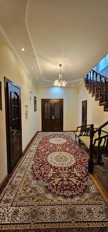 дом в бишкеке продаю: 210 м², 7 комнат, Бронированные двери, Балкон застеклен, Евроремонт