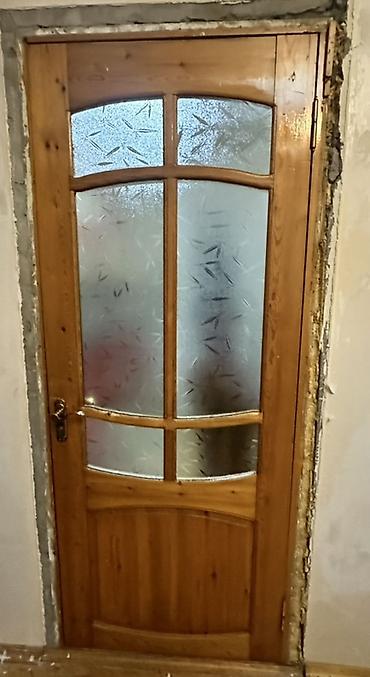 zal qapıları: Qonaq otağı üçün İşlənmiş Otaq qapısı Zamok ilə, Zəmanətli, Ödənişli quraşdırma, Ünvandan götürmə — 2