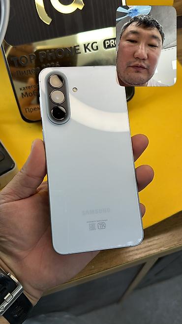 телефон бюджет: Samsung Galaxy A57, Б/у, 256 ГБ, 2 SIM — 1