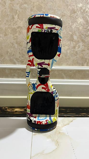 Elektrikli hoverboard ev daxilində işlədilib əla vəziyyətdədir