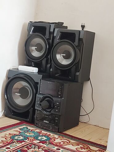 ucuz soyduclar: Sony musiqi mərkəzi. Yüksək keyfiyyətli səsi ilə musiqidən zövq almaq