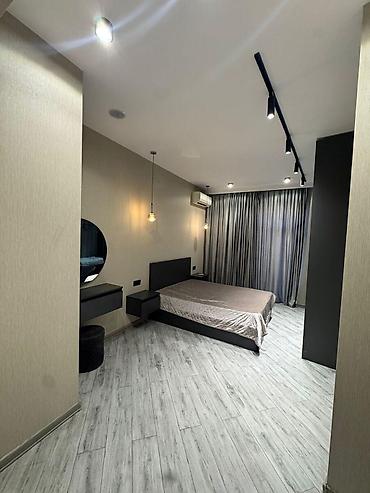 ev alqi satqsi: İcarəyə verilir 3 otaqlı yeni tikili 103 m², Ağ şəhər q. Kateqoriya — 4