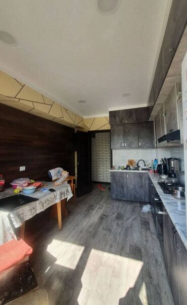 сдается квартира район пишпек: 4 комнаты, 100 м², Индивидуалка, 4 этаж, Евроремонт