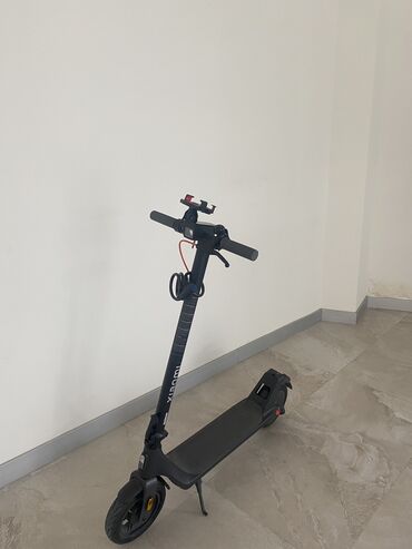Elektrikli samokatlar: İşlənmiş Elektrik samokat 10", 251 - 350 Vt, 16 - 25 km/s