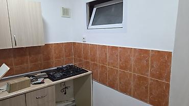 2ci el mebel: Kuxna mebeli, qaz peçi və muvalnik daxil 300 azn, işlənmiş — 2
