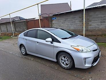 Toyota: Toyota Prius: 2012 г., 1.8 л, Вариатор, Гибрид, Хэтчбэк — 3