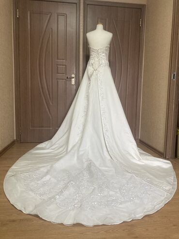 Свадебные платья: Свадебное платье, Со шлейфом, Атлас, Б/у — 9