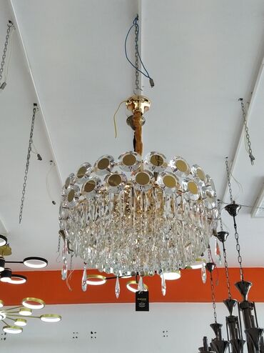 Bra, divar lampaları: Çılçıraq, 10 və daha çox lampa, Xrustal