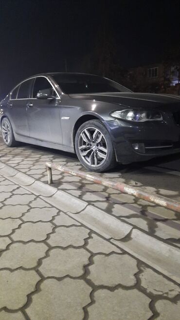 BMW: BMW 5 series: 2011 г., 3 л, Автомат, Бензин, Седан