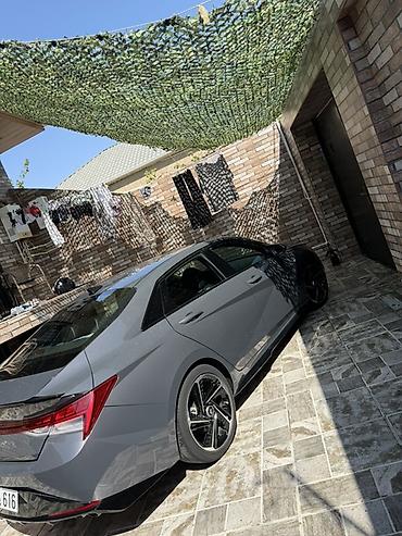 Hyundai Elantra: 1.6 l | 2023 il Sedan