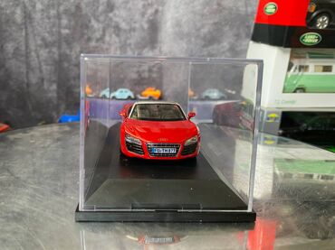 Avtomobil modelləri: Коллекционная модель AUDI R8 V10 Spyder Red 2012 Limited Edition — 8
