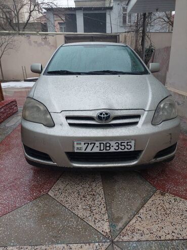 Toyota: Toyota Corolla: 1.4 l | 2005 il Hetçbek