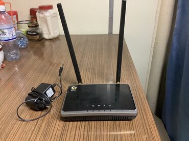 wifi роутер: Sazz 4G/LTE Wi‑Fi router - İki çıxarıla bilən güclü xarici antena –