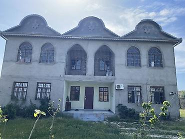 Həyət evləri və villaların satışı: 8 otaq, 390 kv. m, Kredit yoxdur, Orta təmir — 1