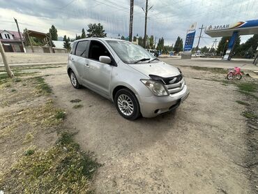 авто из кореи в наличии: Toyota ist: 2002 г., 1.5 л, Автомат, Бензин