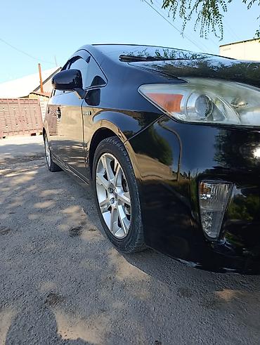 селика: Toyota Prius: 2013 г., 1.8 л, Робот, Гибрид, Хэтчбэк — 1