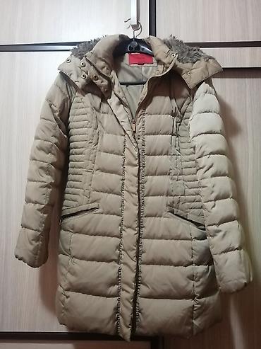moncler zenske jakne: Ženska zimska jakna, duža, u bež/kašmir nijansi. Pufnasta, prošivena — 1