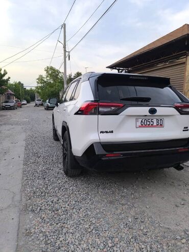 Toyota: Toyota RAV4: 2022 г., 2.5 л, Вариатор, Бензин, Кроссовер