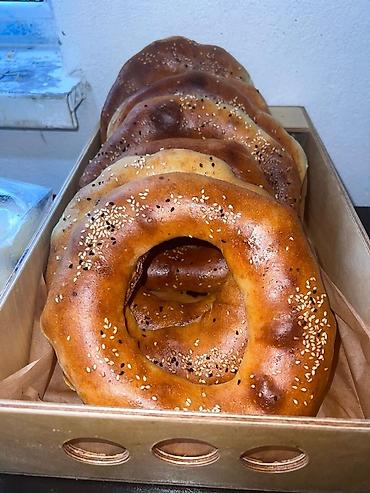 сах: Свежая домашняя выпечка восточной кухни. Ассортимент: - Пирожки — 3