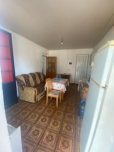 seki emlak: 2 otaqlı həyət evi – kirayəlik yaşayış sahəsi Plan və otaqlar: - — 10