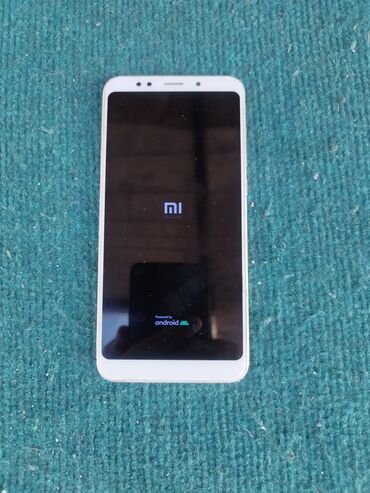 iphone 7 plus обмен: Xiaomi, Redmi 5 Plus, Б/у, 64 ГБ, цвет - Золотой, 2 SIM