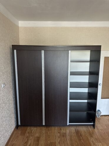 boyuk dolablar: Kupe, 3 qapılı Düz dolab, Qarderob, paltar dolabı